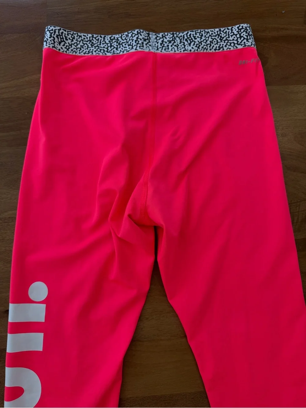 Nike Pro Dri-Fit Bright Pink Leggings w/ White 'JUST DO IT' Side Logo - Medium
